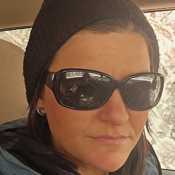 Meet your Posher, Kelsey - Picture 1 of 1